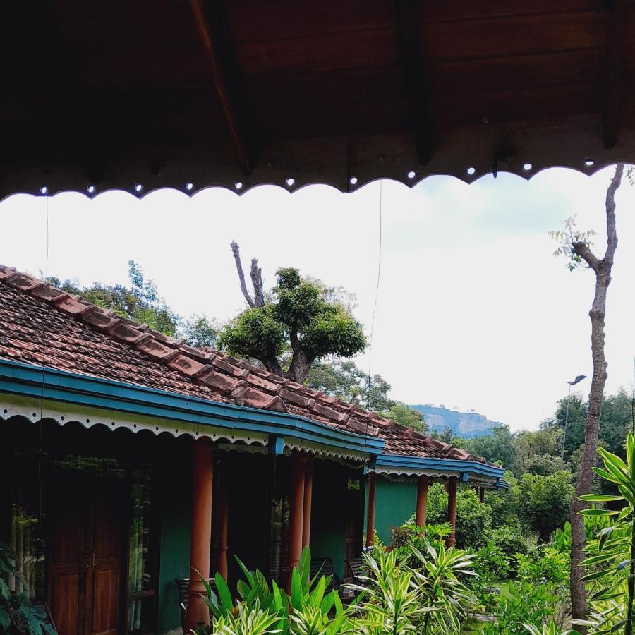Sigiriya Melrose Villas Eksteriør bilde